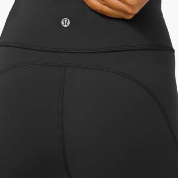 Lululemon Invigorate High Rise NWT Crop 23” size 4 black color - Picture 3 of 7